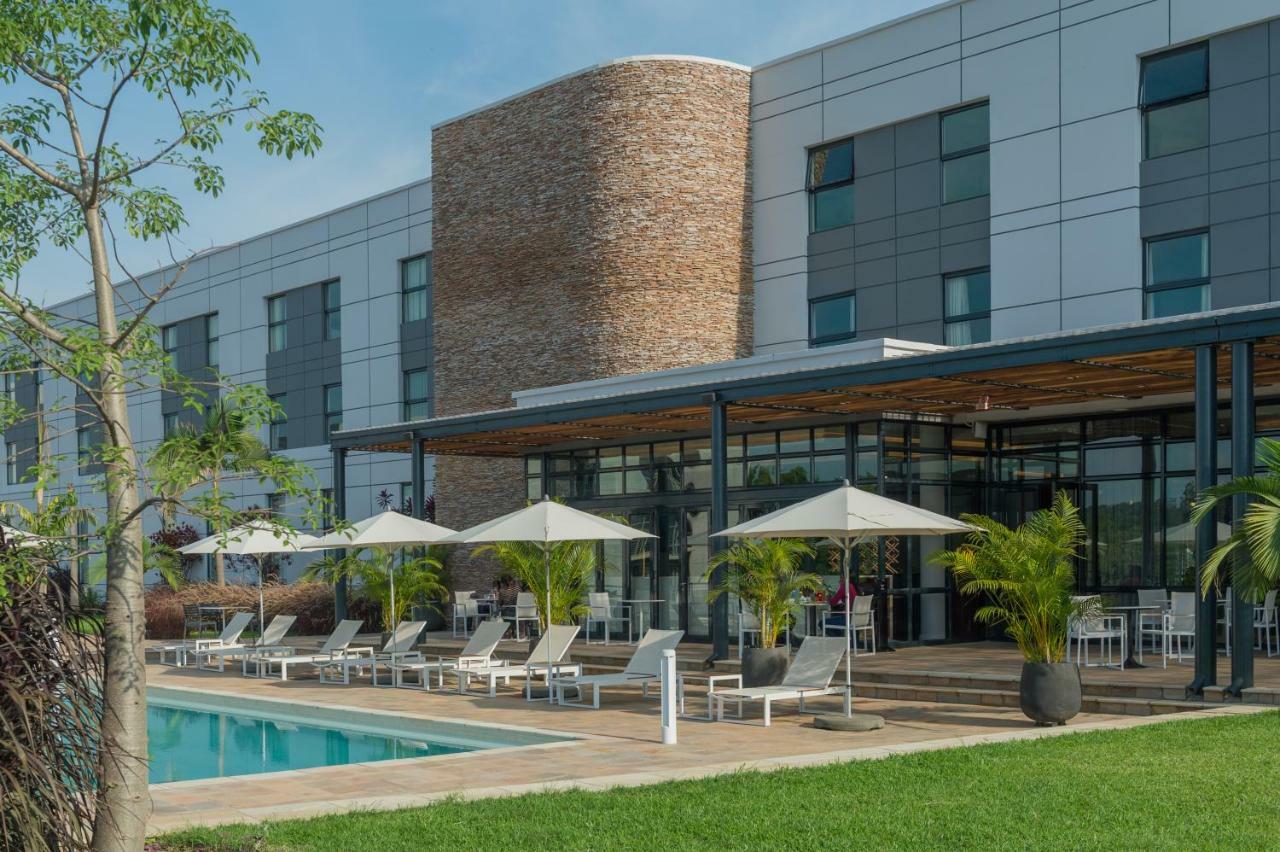 Garden Court Kitwe Hotell Exteriör bild